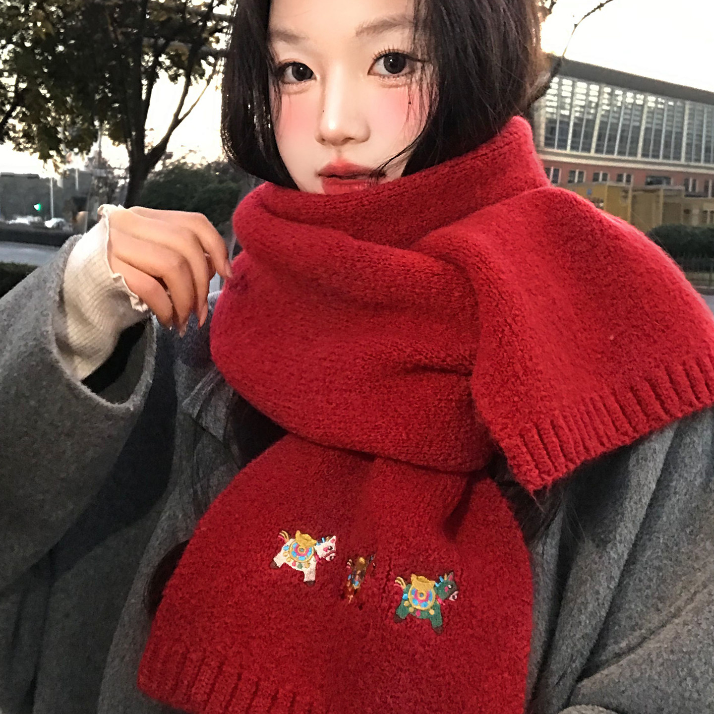 本命年红色小马刺绣针织围巾女冬季加厚保暖防寒护颈新年礼物围脖,服饰配件/皮带/帽子/围巾,围巾/丝巾/披肩,淘宝优惠券,粉丝福利购,淘宝优惠卷