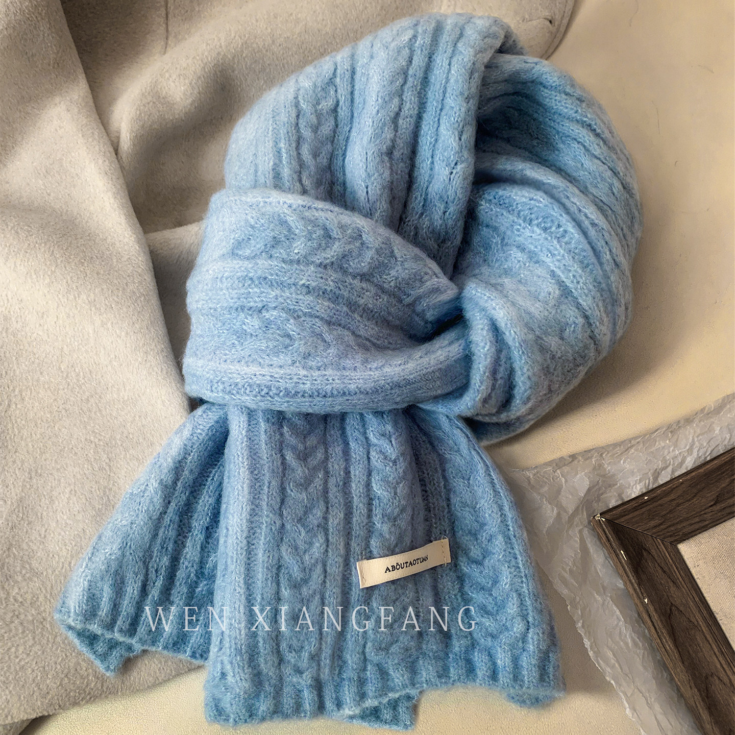 蓝色麻花羊毛混纺针织围巾女冬季韩系氛围感学生保暖加厚防寒围脖