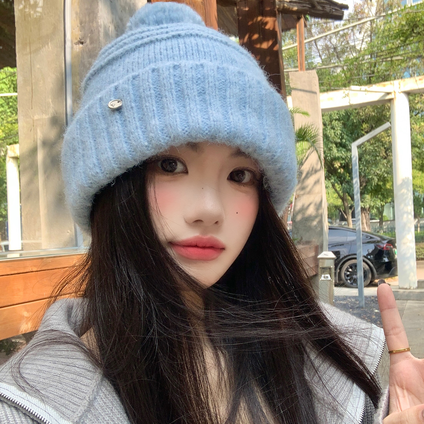 蓝色毛球针织毛线帽女秋冬季保暖