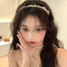 奶油白珍珠蝴蝶结缎面发箍女爱心细款高级感发卡头箍2025年新款