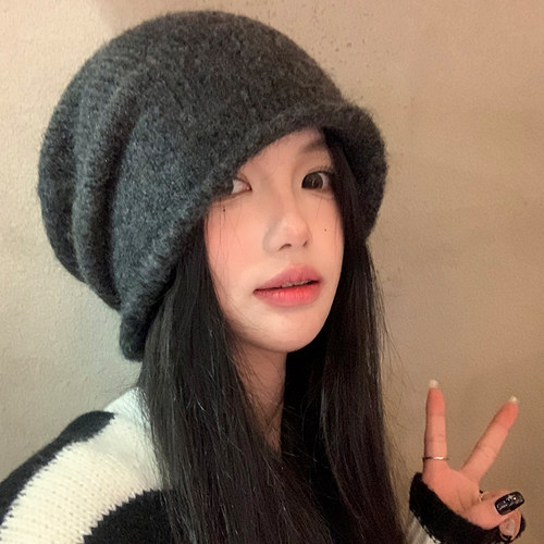 灰色含羊毛卷边针织冷帽女秋冬季