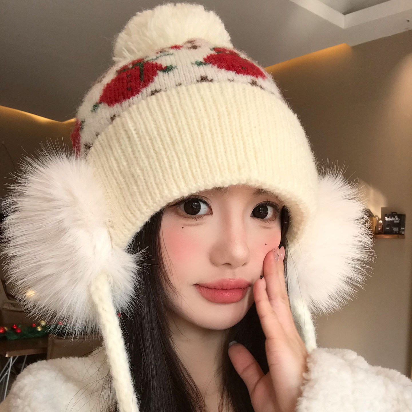 可爱白色毛球圣诞雪人针织帽子女冬季加厚保暖东北防寒护耳毛线帽