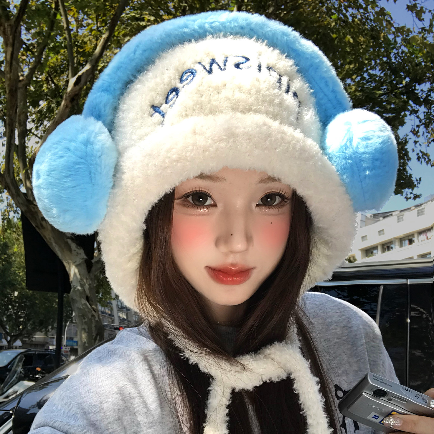 可爱耳罩字母毛绒针织帽女冬季保暖防寒护耳雷锋帽显脸小毛线帽子