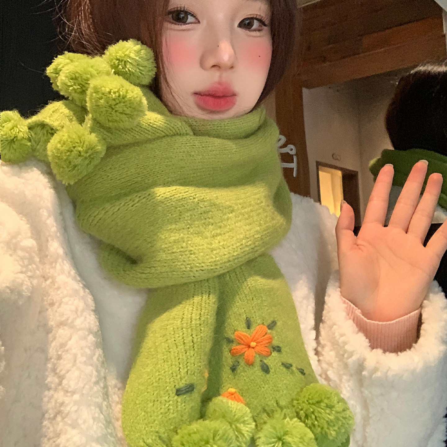 绿色毛球可爱刺绣小花针织围巾女冬季韩系氛围感保暖加厚护颈围脖,服饰配件/皮带/帽子/围巾,围巾/丝巾/披肩,淘宝优惠券,粉丝福利购,淘宝优惠卷