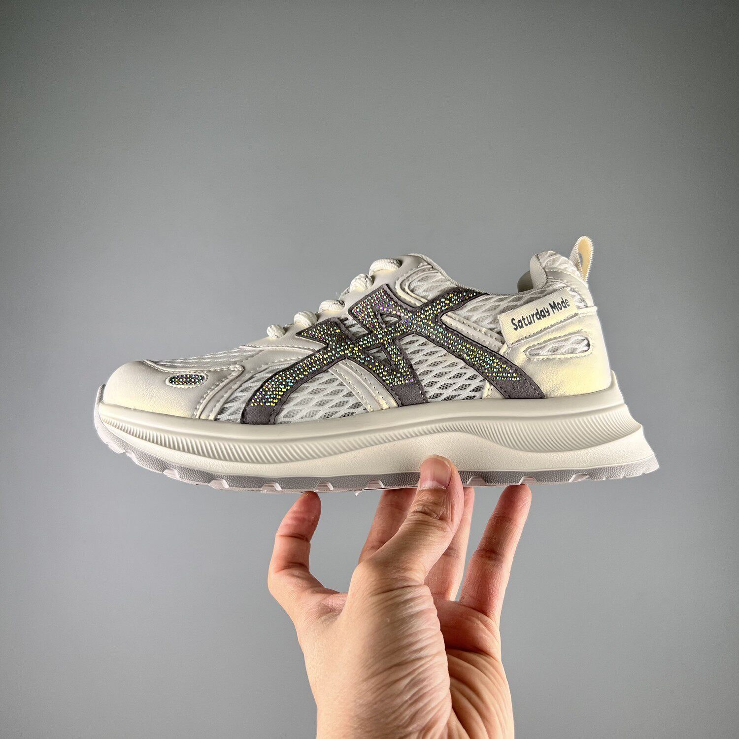 实拍外贸女款真皮水钻软底休闲鞋夏季不闷脚大网眼透气防滑运动鞋