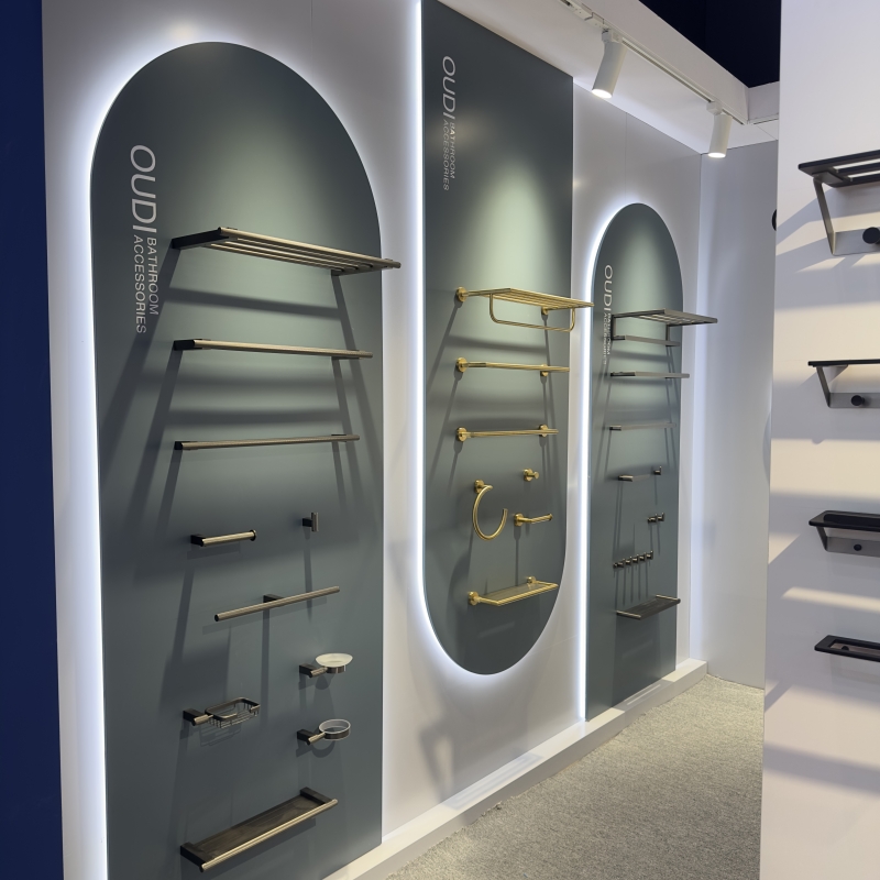 花洒展架淋浴挂板卫浴洁具展架毛巾架挂件展板马桶水龙头厂家直销