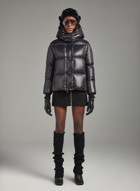 原9035现30135款高品质奢华白鹅绒羽绒服女经典短款羽绒潮