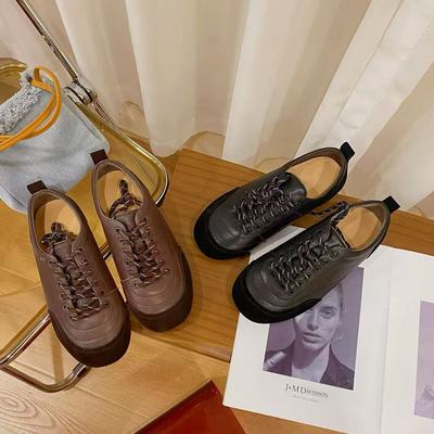 韩版真皮时尚休闲运动鞋女