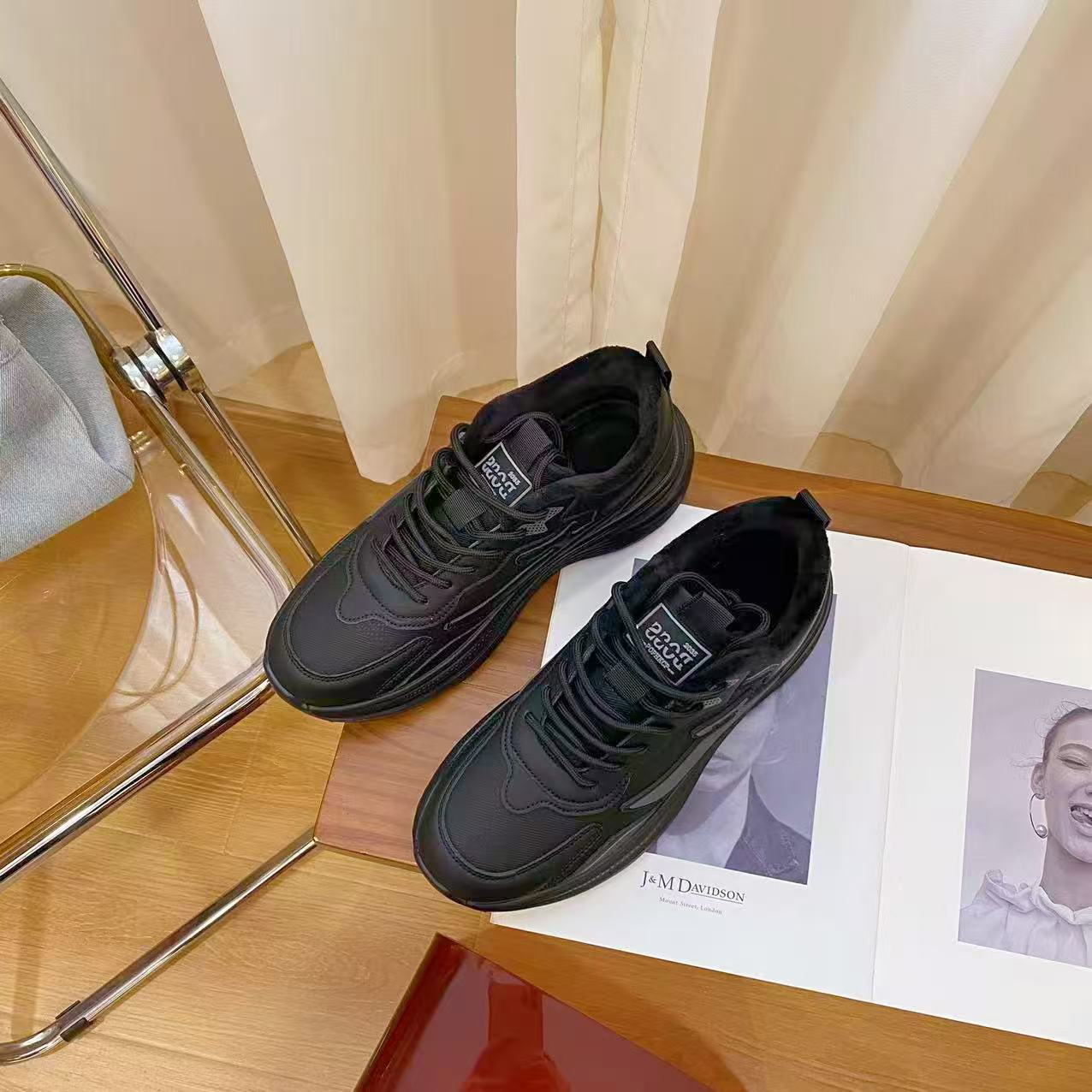 韩版真皮时尚休闲运动鞋女