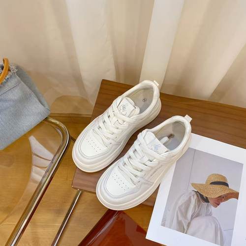 韩版真皮时尚休闲运动鞋女