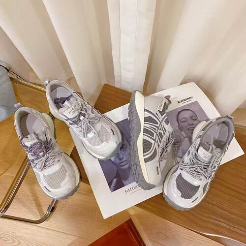 韩版真皮时尚休闲运动鞋女