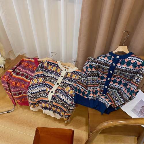 费尔岛花纹热卖圆领提花开衫