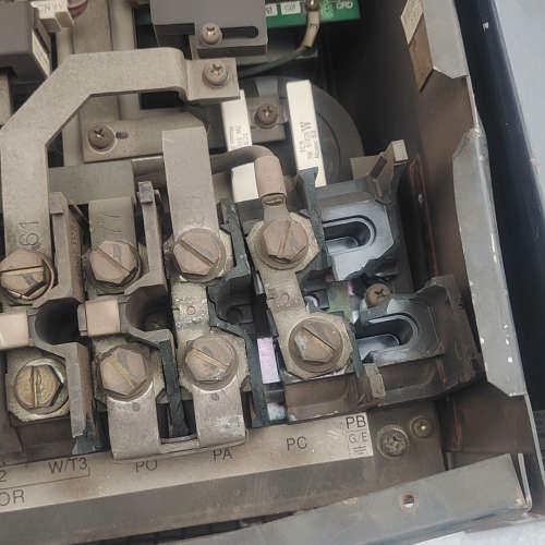 台州设备东芝VF-A5，22KW变频器，VFA5-4220P，功