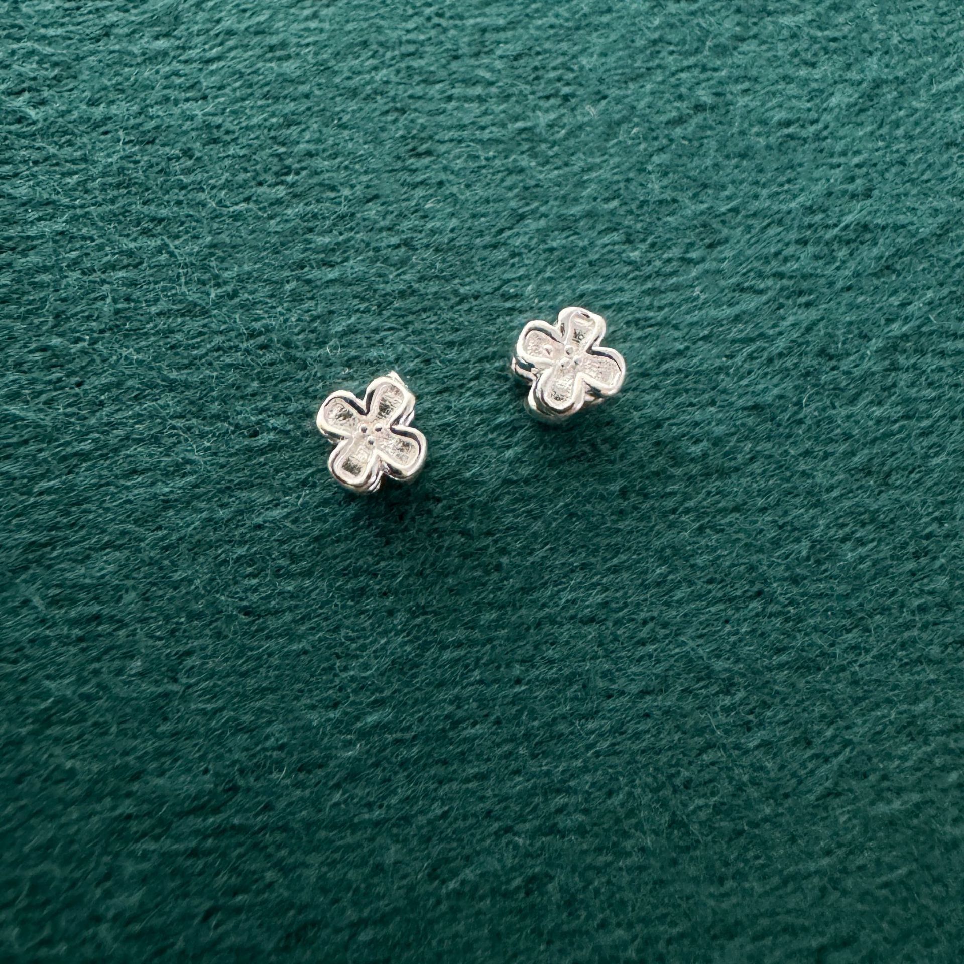 简约通孔四瓣花格桑花隔珠 足银s999饰品配件手工DIY手绳项链银珠