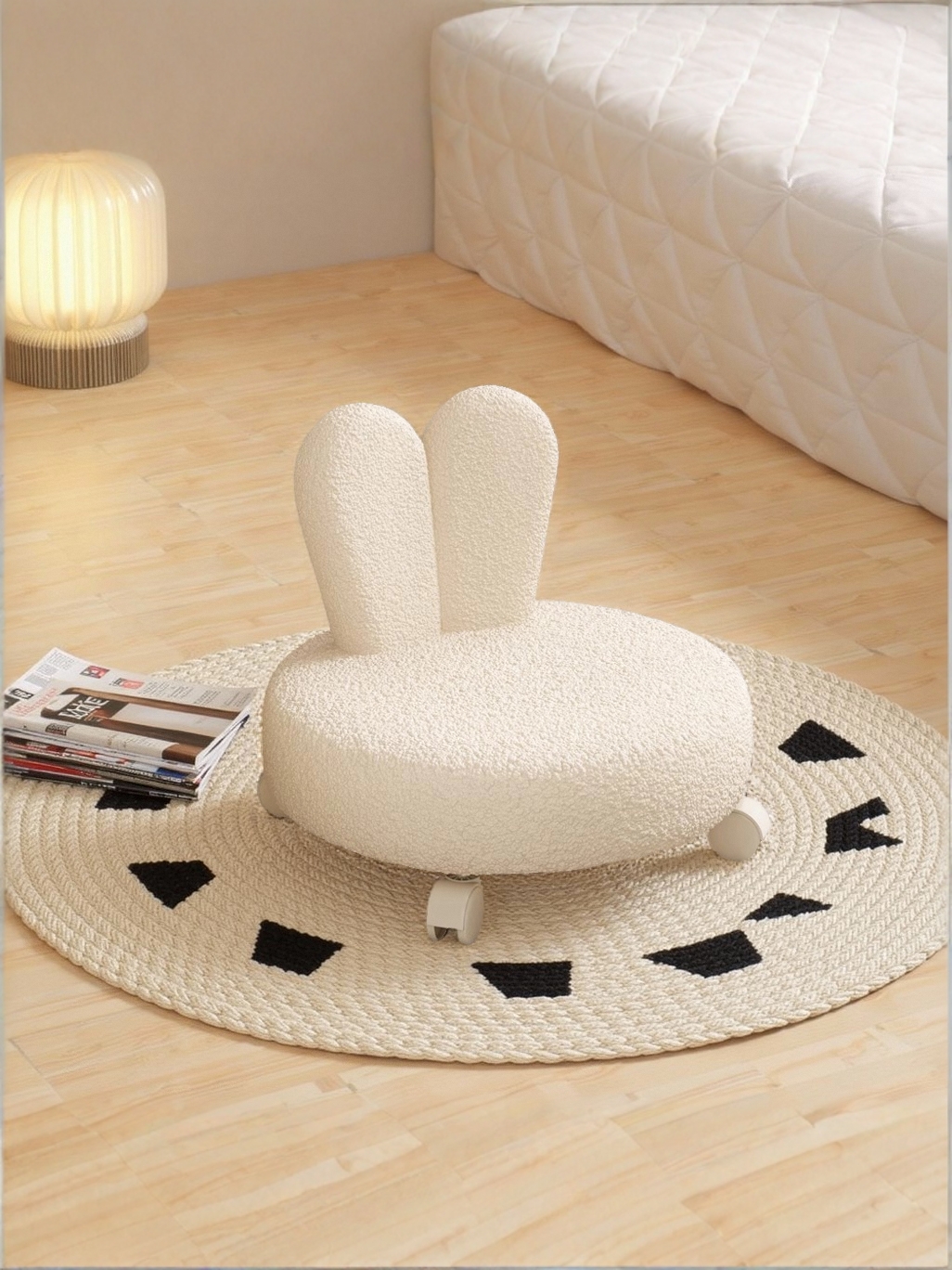 万向轮家用靠背小板凳创意滑轮椅矮凳门口换鞋凳可爱儿童学步凳子