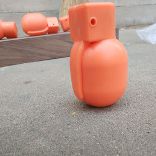 82-2手榴弹仿真DS1611道具手榴弹模型木柄手榴弹橡胶道具部队训练