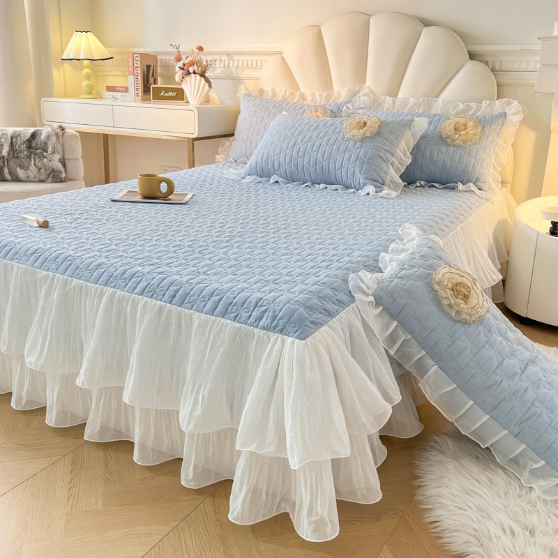 公主风绗缝夹棉蜜桃绒床裙三件套