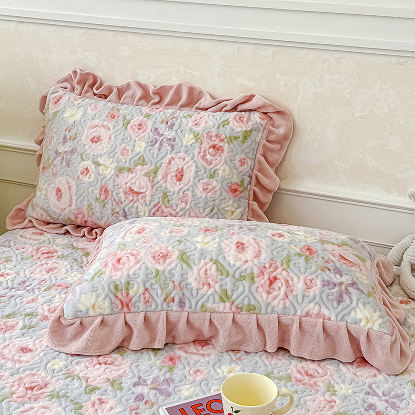 秋冬田园风碎花牛奶绒夹棉绗缝枕套一对装加厚保暖荷叶花边枕头套