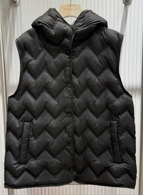 秋冬新品POPOKI6799女士羽棉马夹冬季百搭连帽外套保暖马夹棉服