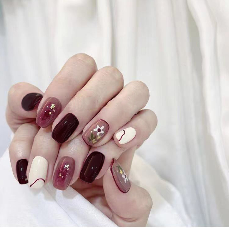 小红书拆卸美甲贴穿戴甲甲片指甲贴成品假指甲暗红线条手绘花晕染