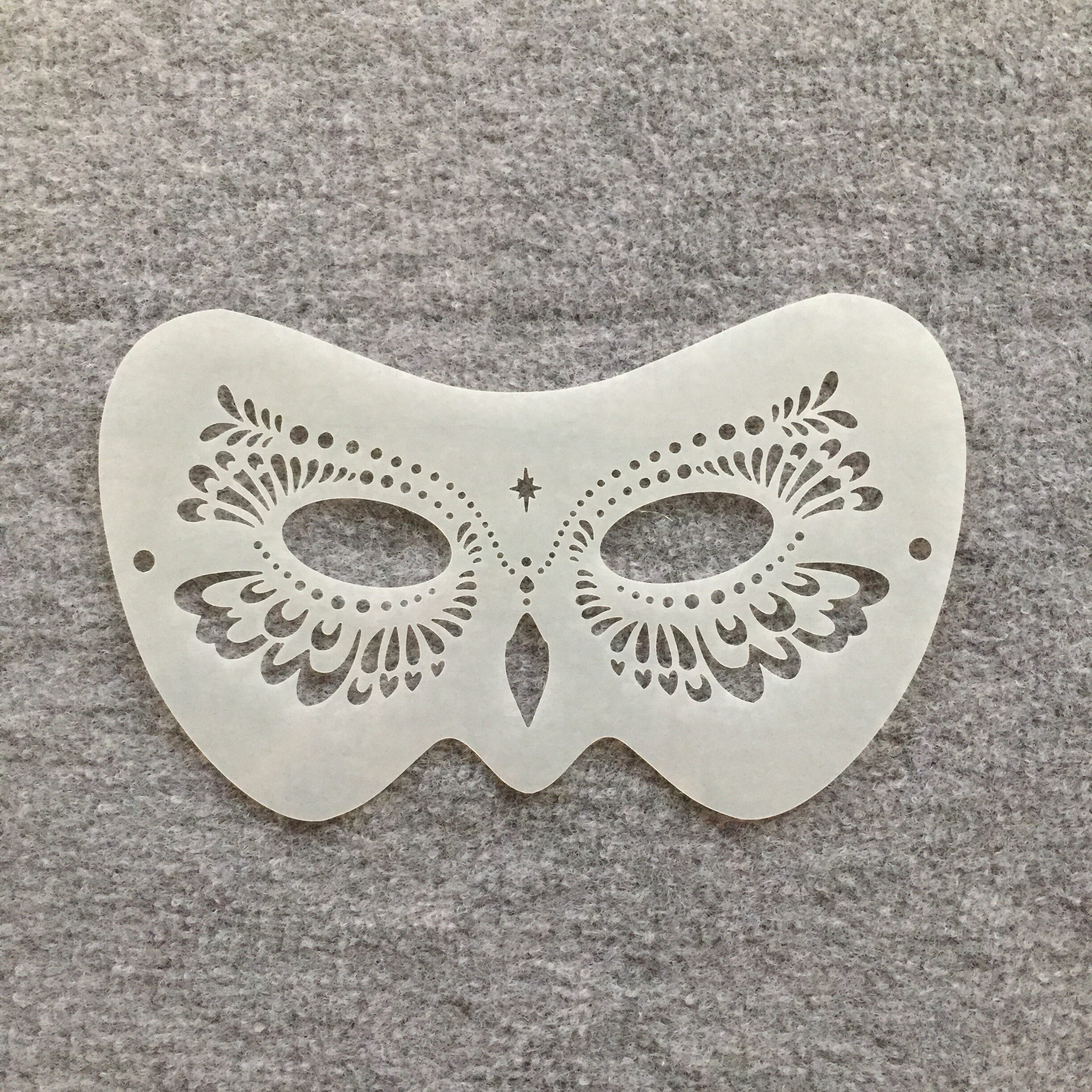 새로운 카니발 축제 파티 댄스 패턴 할로우 페이스 페인팅 문신 템플릿 무대 메이크업 할로우 템플릿 눈금자