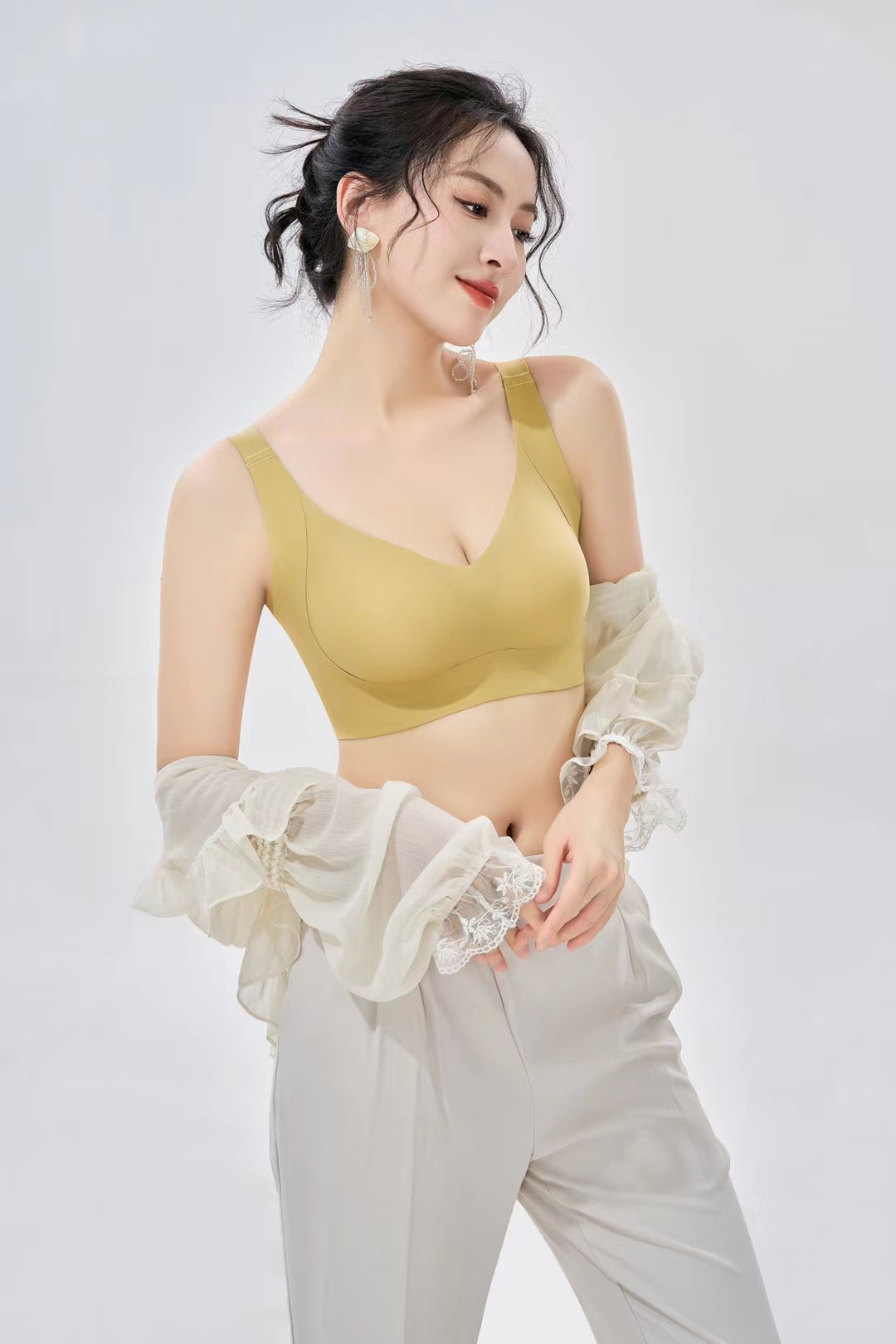 2387一片式纯色简约提拉防下垂收副乳固定杯内衣舒适运动无痕文胸