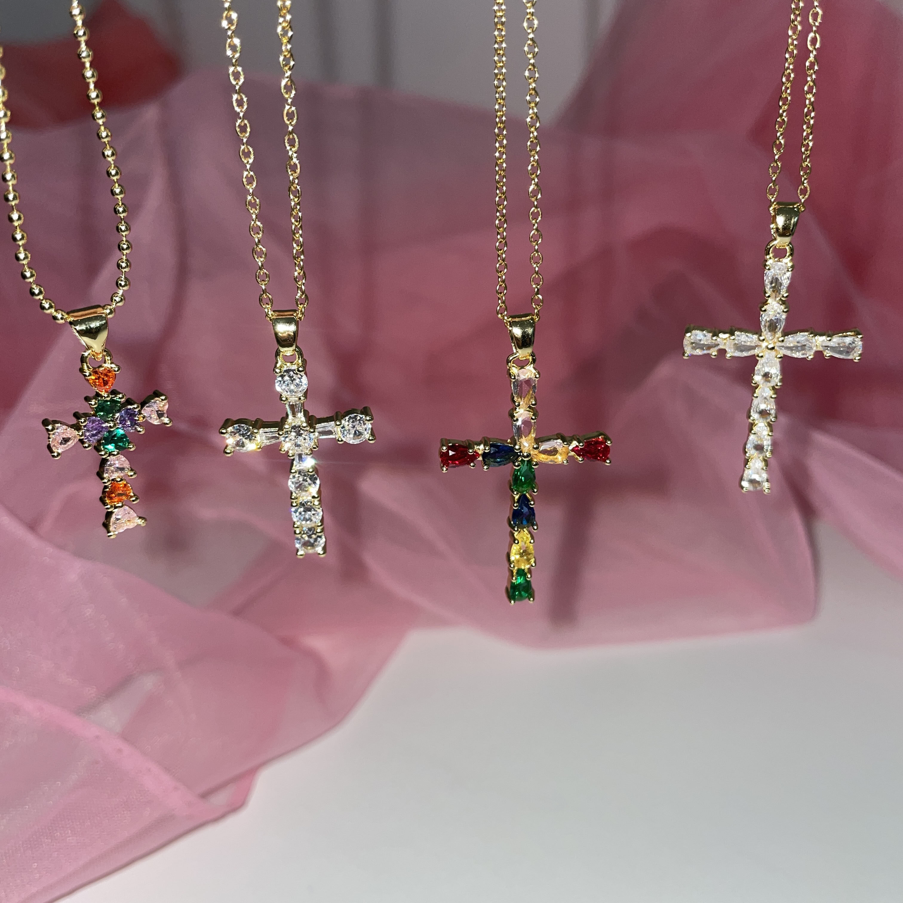 欧美辣妹超闪彩色锆石十字架项链设计感轻奢复古叠戴金色锁骨链