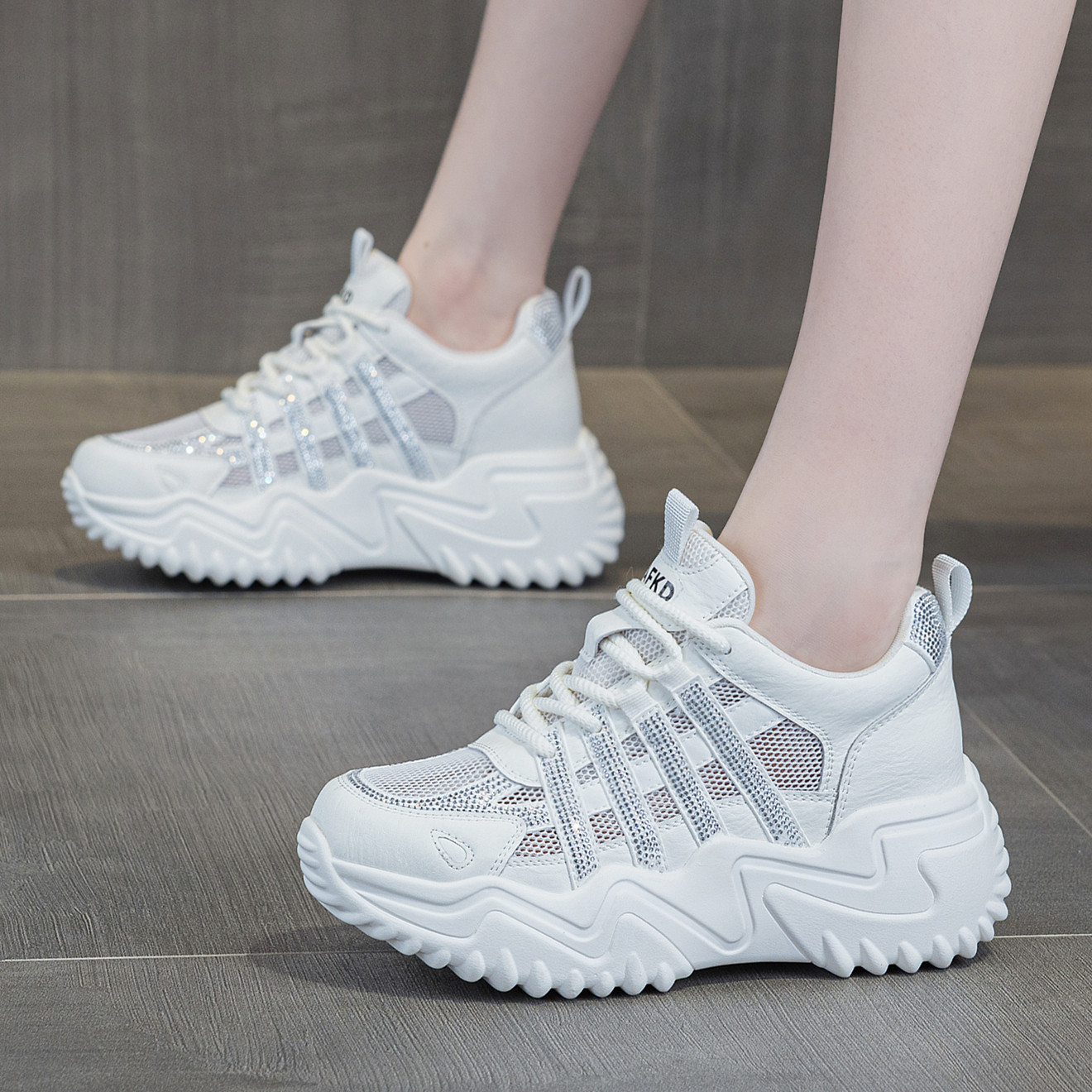 ZFCQ新款厚底内增高单网薄款透气运动小白鞋女款真皮2026夏季水钻