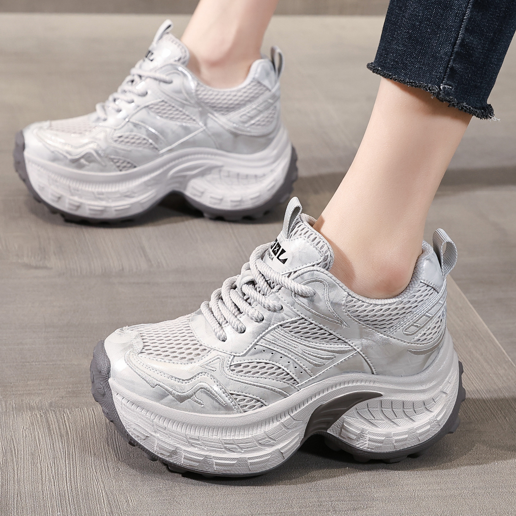 ZFCQ香港厚底网面透气内增高老爹鞋女款真皮2026春新款小个子银色