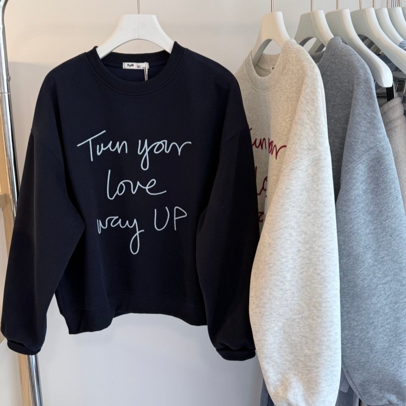 26春新款 简约韩系立体刺绣字母圆领长袖卫衣女 减龄休闲百搭上衣