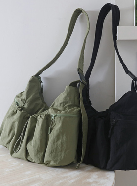 韩版文艺小清新大容量单肩斜挎布包防泼水涤纶布休闲百搭学生包女