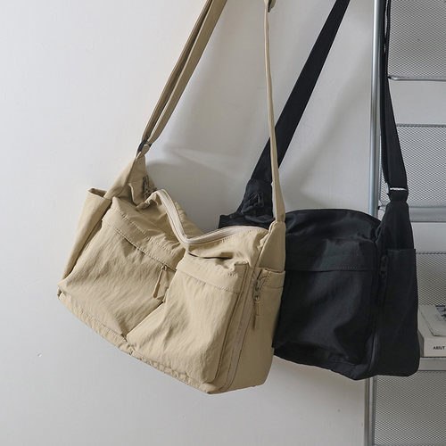 韩版文艺风中性休闲简约斜挎布包