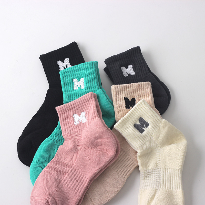 毛巾袜女纯棉M刺绣中筒短袜