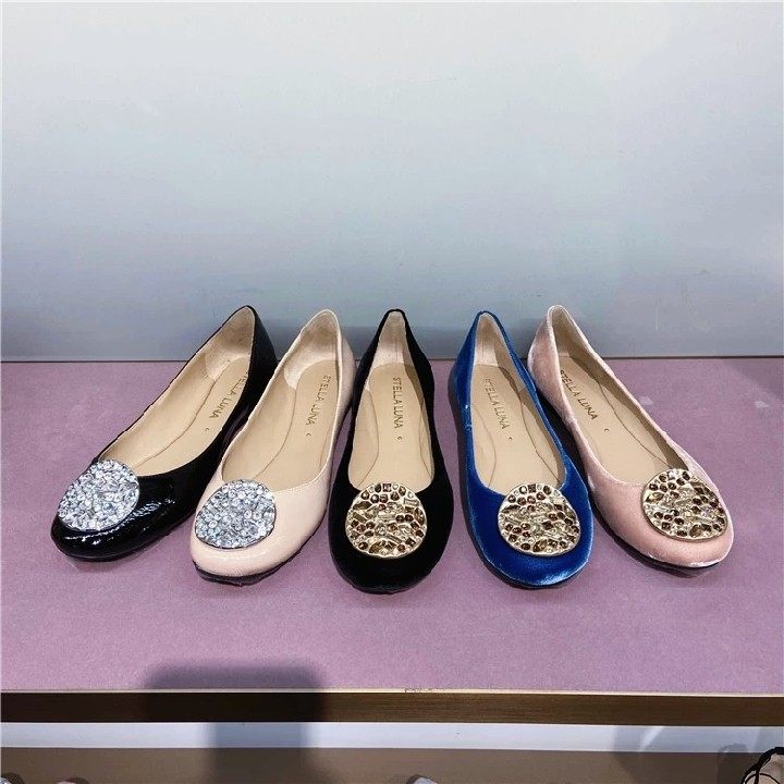 秋季新品平跟圆头舒适真皮女单鞋