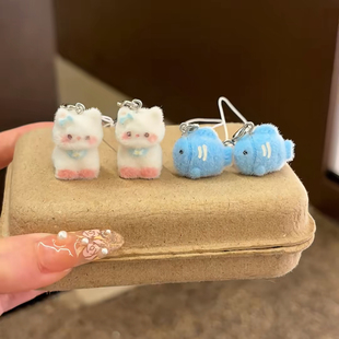 小红书同款植绒小蓝鱼手机绳挂件可爱猫咪小鱼情侣手机链包包挂饰