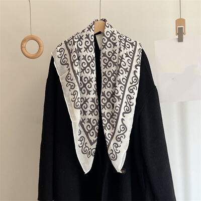 春季复古印花90x90丝质大方巾