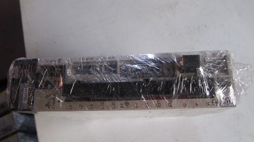 SGDV-2R8A11AY804AA伺服驱安川