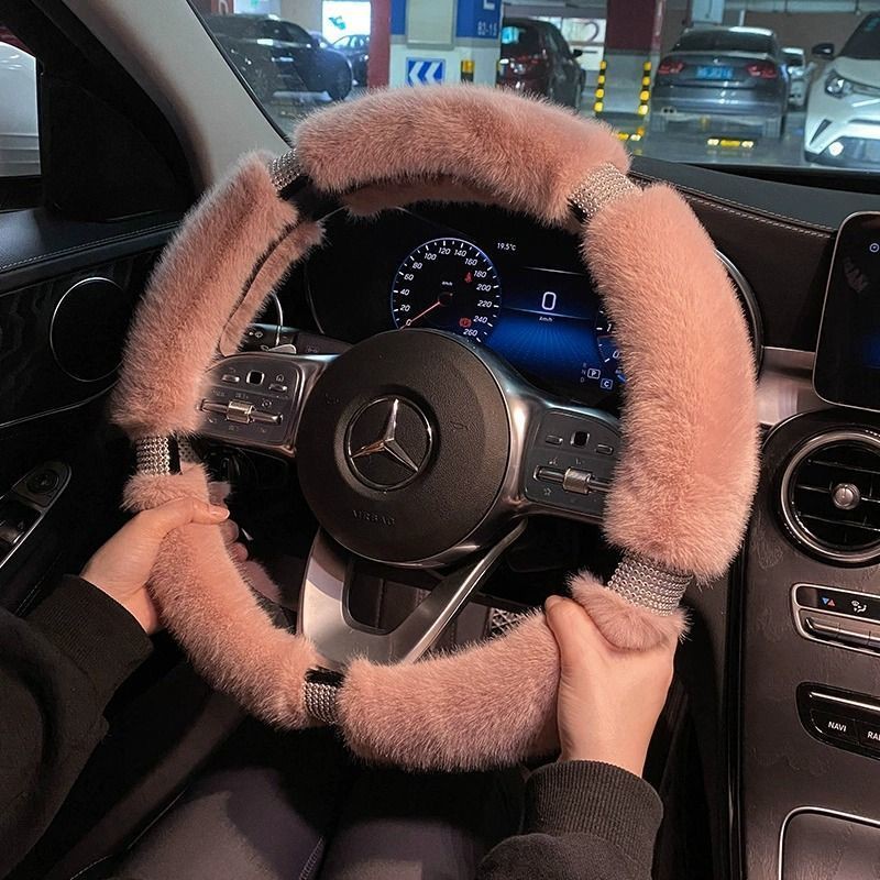 汽车方向盘套冬季毛绒防滑女款可爱网红通用时尚冬天镶钻车把套