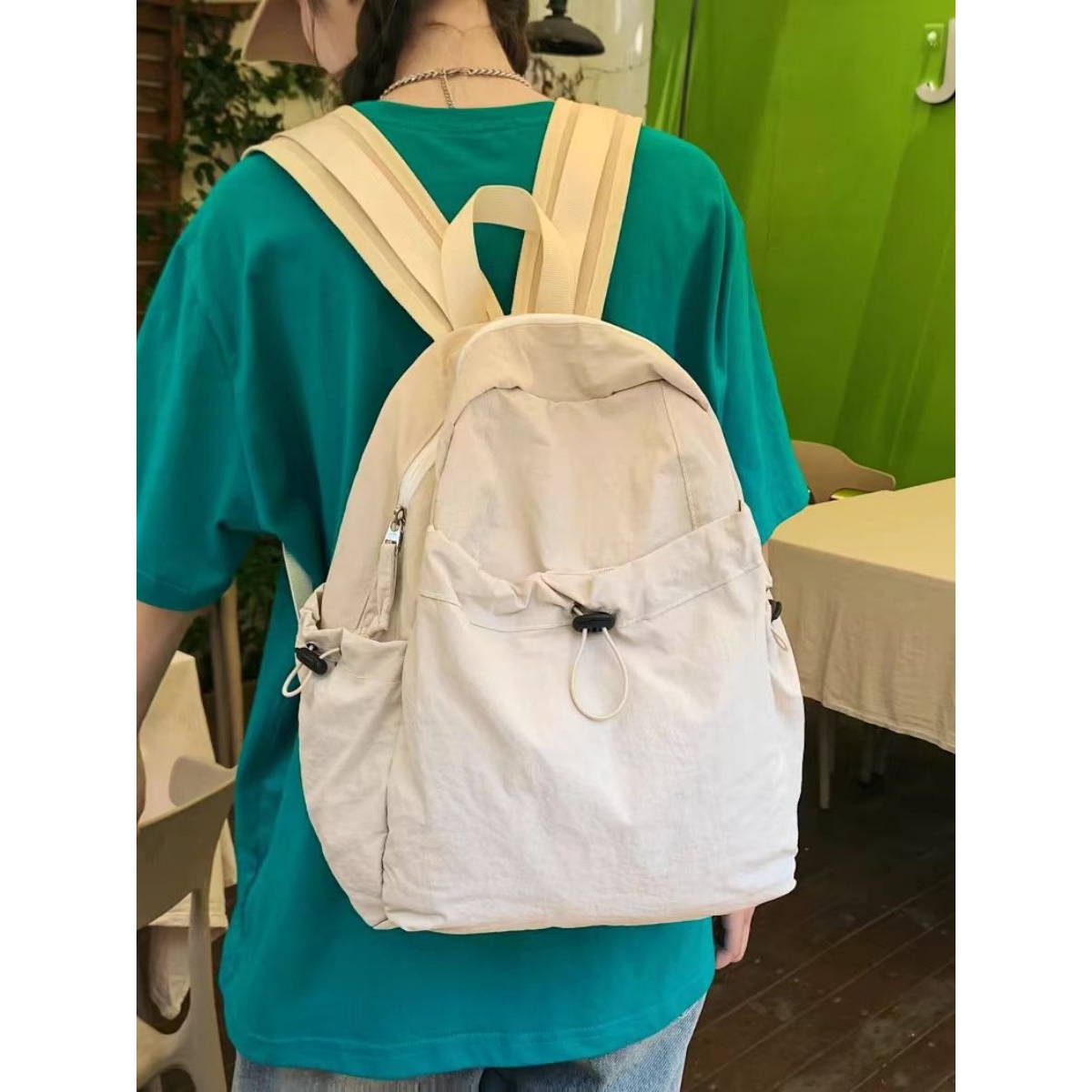 香港2025新款超轻双肩包女旅游轻便背包旅行便携通勤小书包大学生