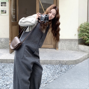 甜美风日系慵懒风灰色毛呢连体裤女2025冬季新款洋气设计感休闲裤图片