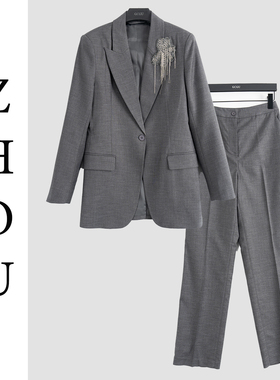 灰色高端轻奢气质时尚套装-20086