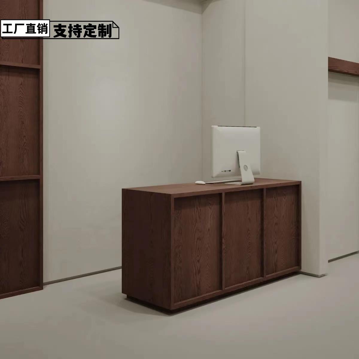 吧台服装店前台柜台饰品店收银台