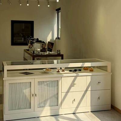 服装店中岛台展示柜收银台中岛桌