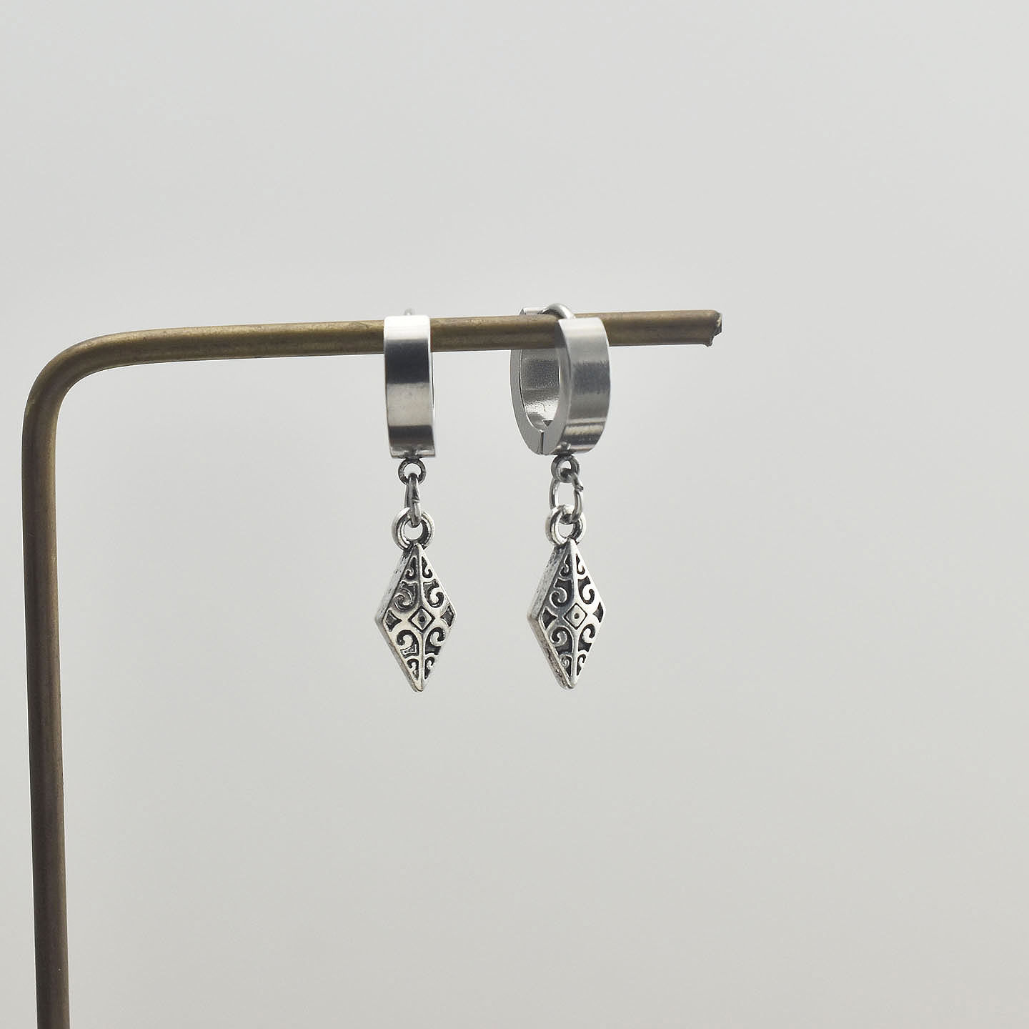 复古菱形吊坠耳环女几何纹路小众时髦书呆子风耳饰无耳洞耳夹男,饰品/流行首饰/时尚饰品新,耳环,淘宝优惠券,粉丝福利购,淘宝优惠卷