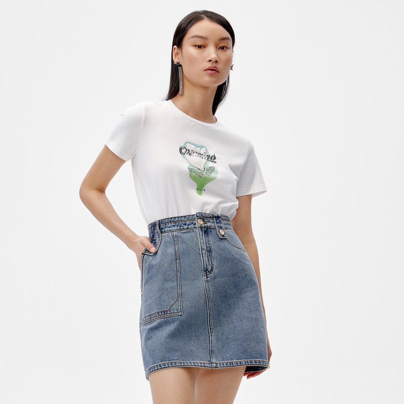 HPLY荷比俪夏季新款女绣花结合花朵图案基础T恤HDC21620039