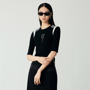 H·GENTEEL荷高23新秋装 显瘦百搭T恤 女典黑白拼接针织面料修身