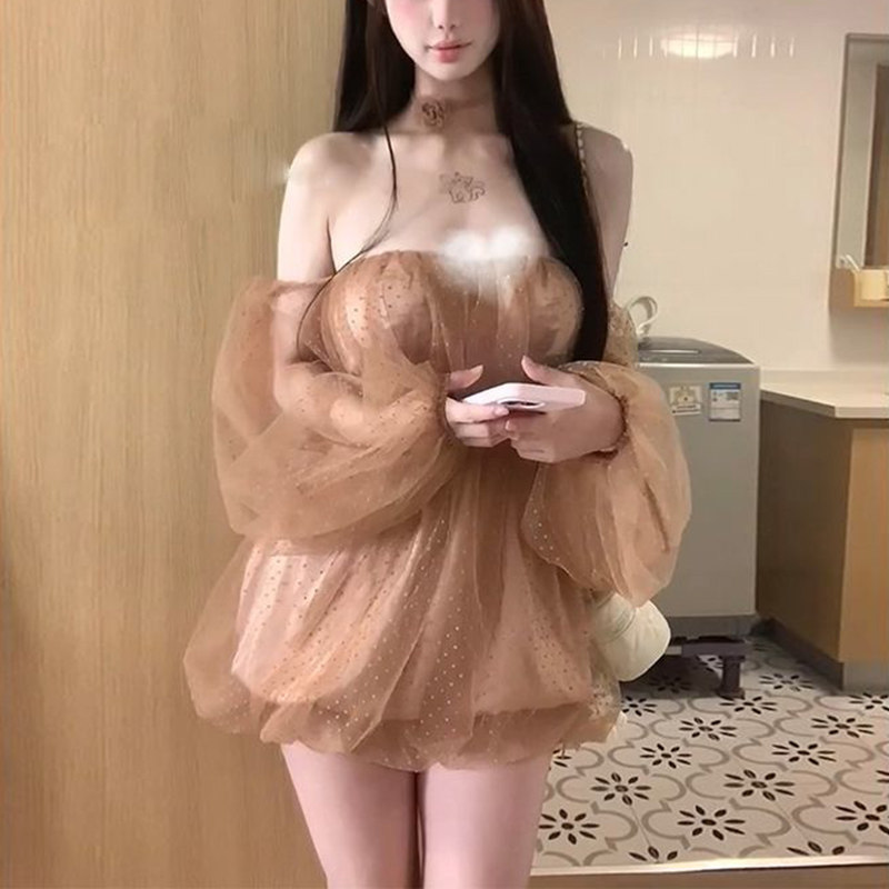 法式纯欲风性感抹胸一字肩连衣裙女夏季气质辣妹修身显瘦花苞短裙