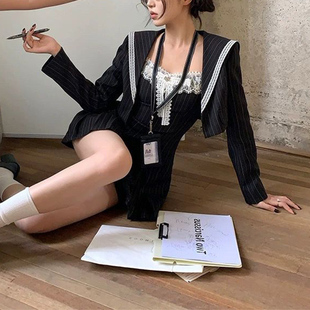 千金风名媛套装女夏季短款条纹西装外套拼接显瘦吊带连衣裙两件套