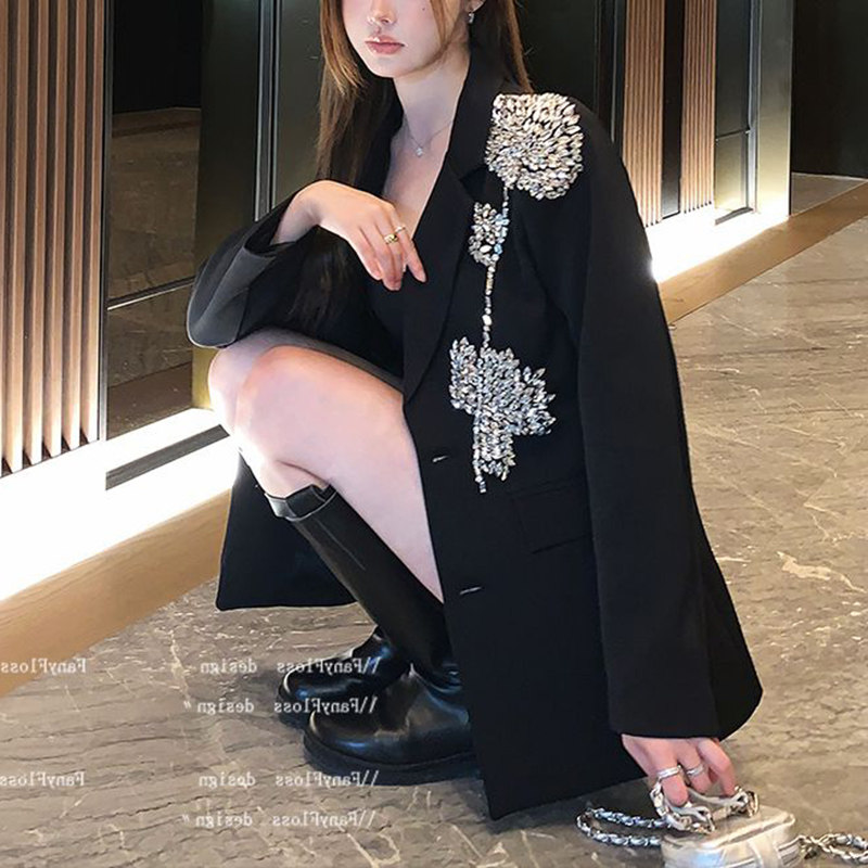 气质黑色钉钻花朵宽松西装外套女
