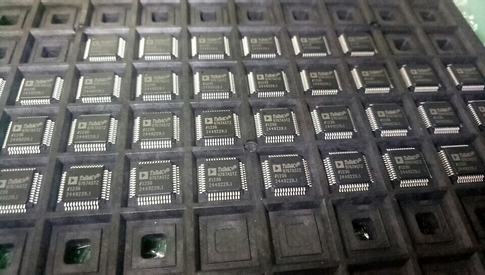 AD9767ASTZ AD9767AST原装现货!!   QFP48封装